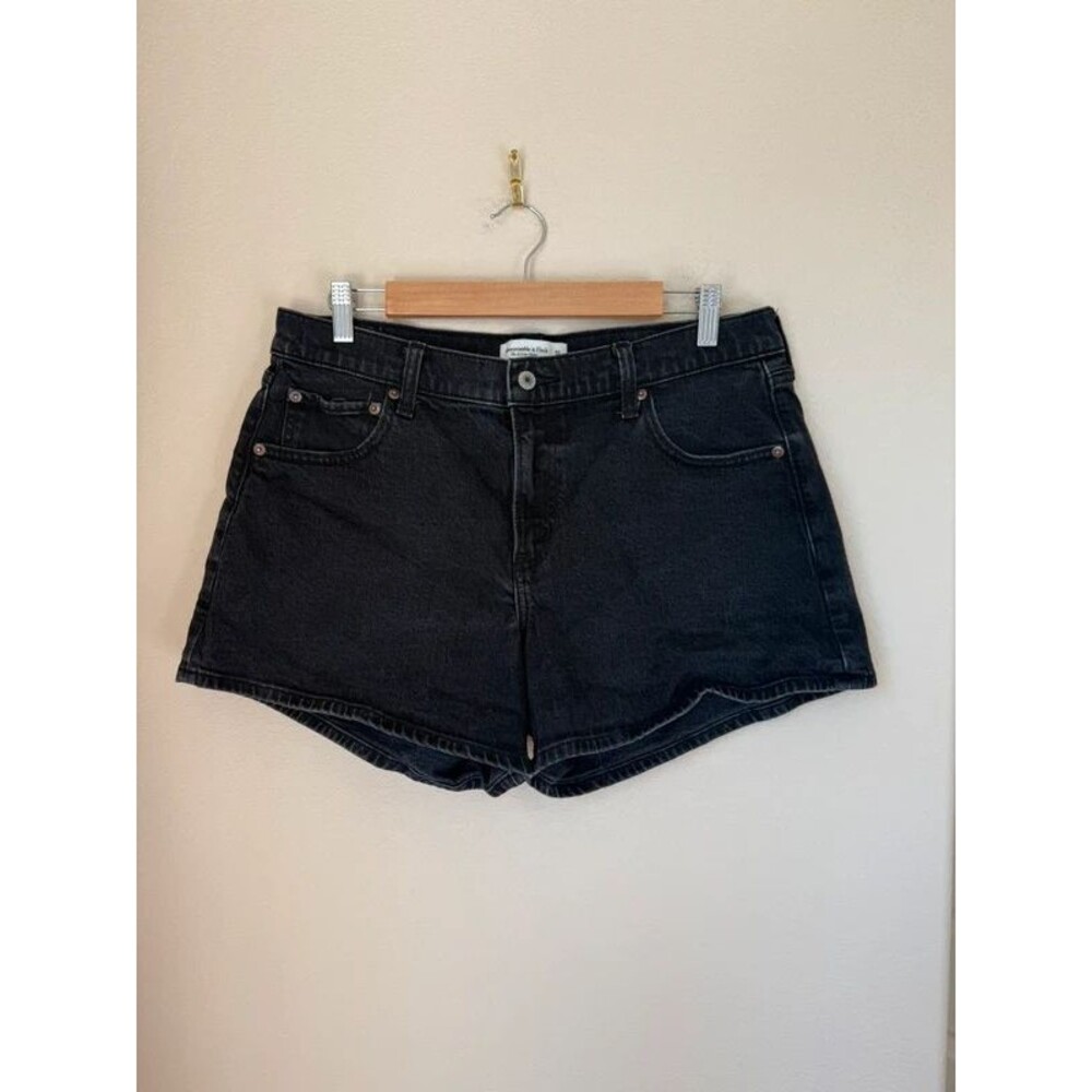 Abercrombie Black The A Line Short Mid Rise Size 31